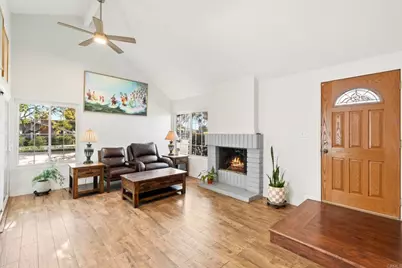 10665 Escobar Drive, San Diego, CA 92124 - Photo 8