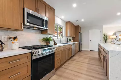 2716 Nansen Avenue, San Diego, CA 92122 - Photo 6