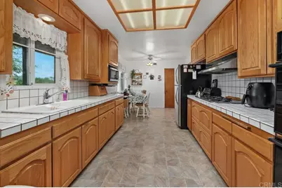 8211 Starland Drive, El Cajon, CA 92021 - Photo 4