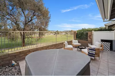 1012 Brewley Ln, Vista, CA 92081 - Photo 2