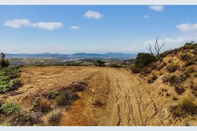 15370 Lazy Creek Rd, El Cajon, CA 92021 - Photo 1