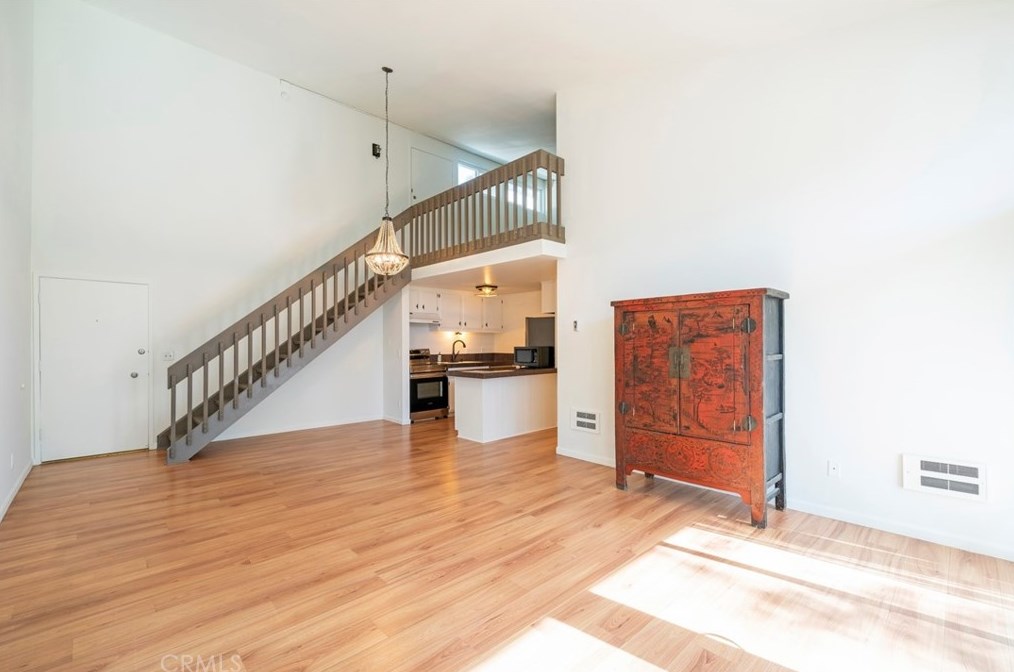 605 S Prospect Ave #302, Redondo Beach, CA 90277