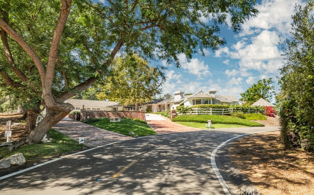 6 Middleridge Ln, Palos Verdes Estates, CA 90274