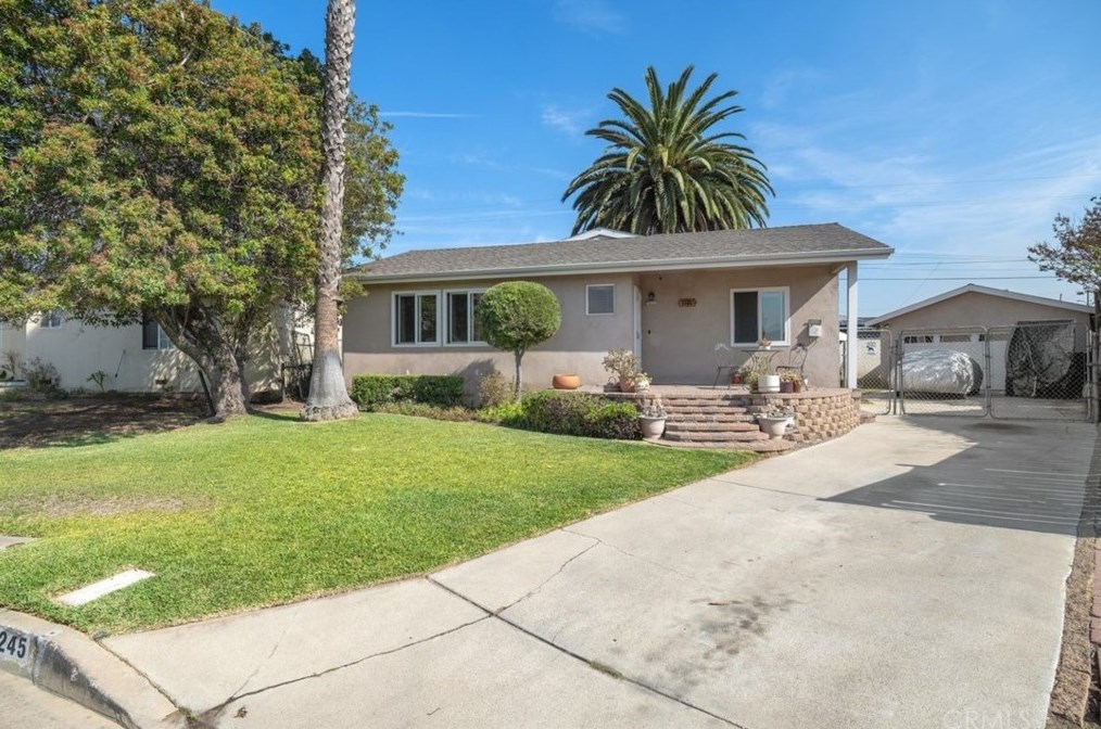 245 E Newfield, Gardena, CA 90248