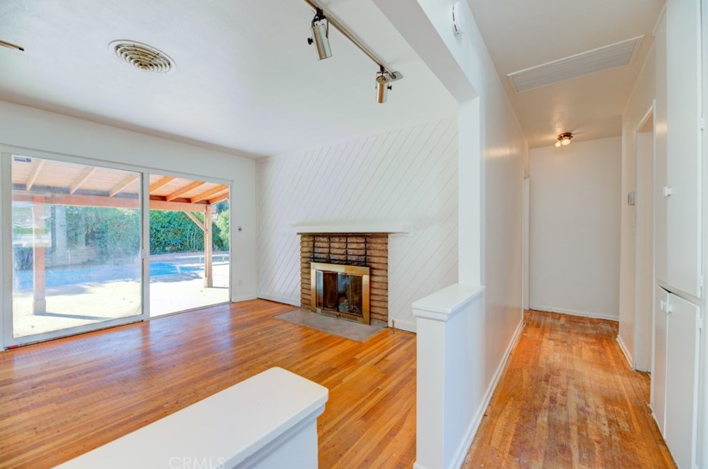 14930 Napa St, Van Nuys, CA 91402