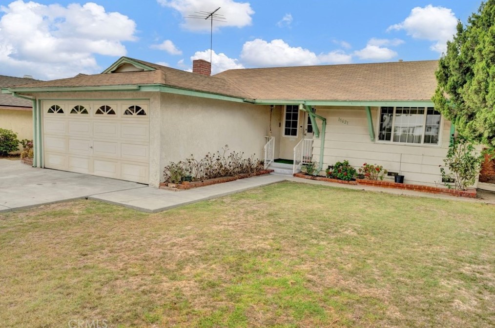 15621 Prairie Ave, Lawndale, CA 90260
