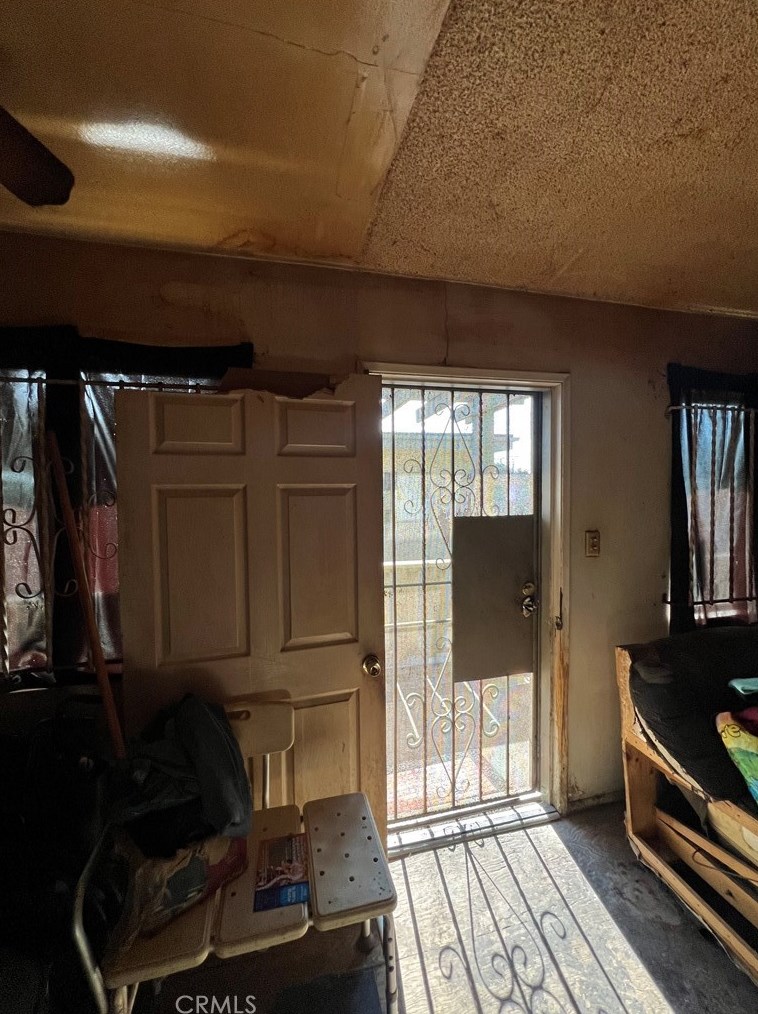 3325 Santa Fe Ave #111, Long Beach, CA 90810