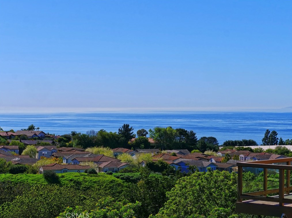 27 Peartree Ln #19, Palos Verdes Estates, CA 90274