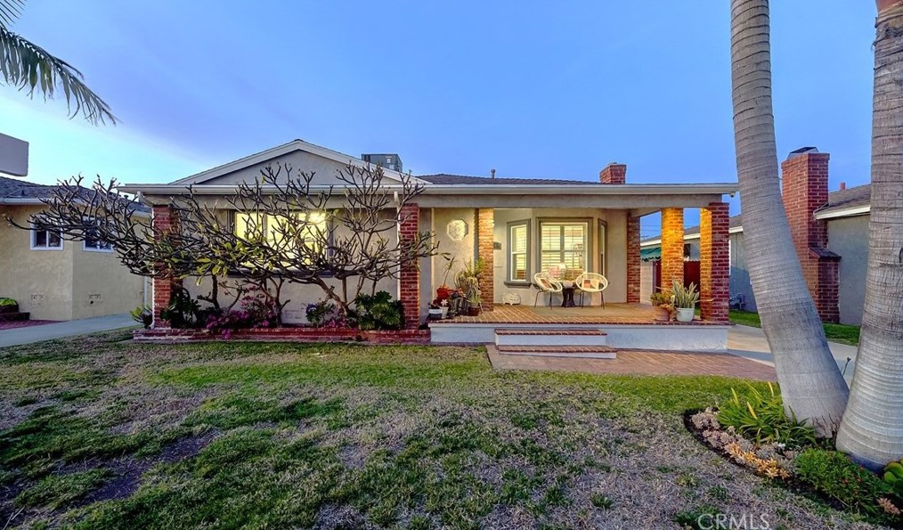 4613 W 129th St, Hawthorne, CA 90250