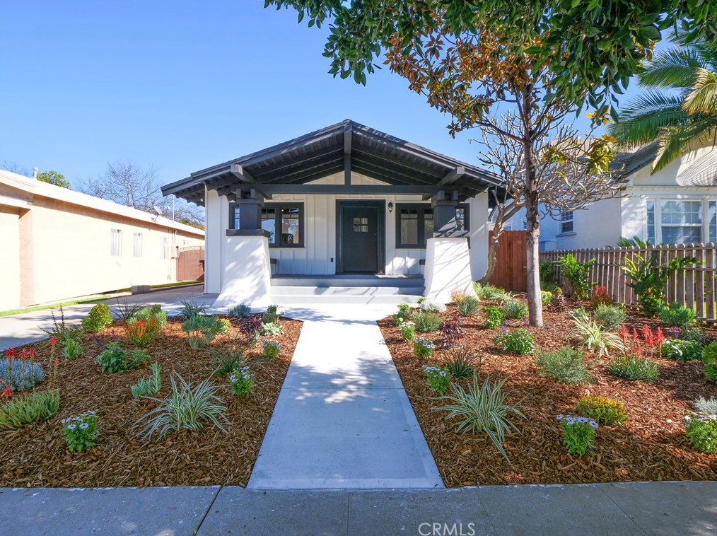 5316 6th Ave, Los Angeles, CA 90043-2624