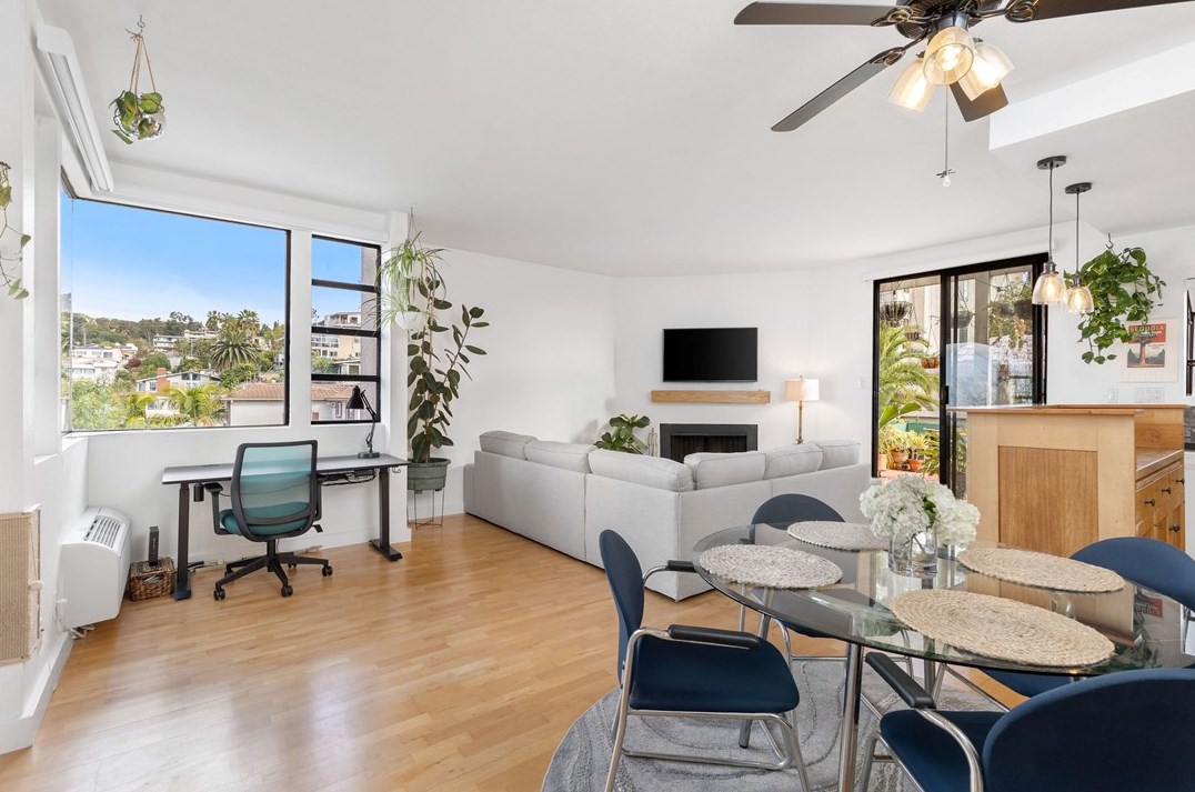 2525 E 19th St #34, Long Beach, CA 90755