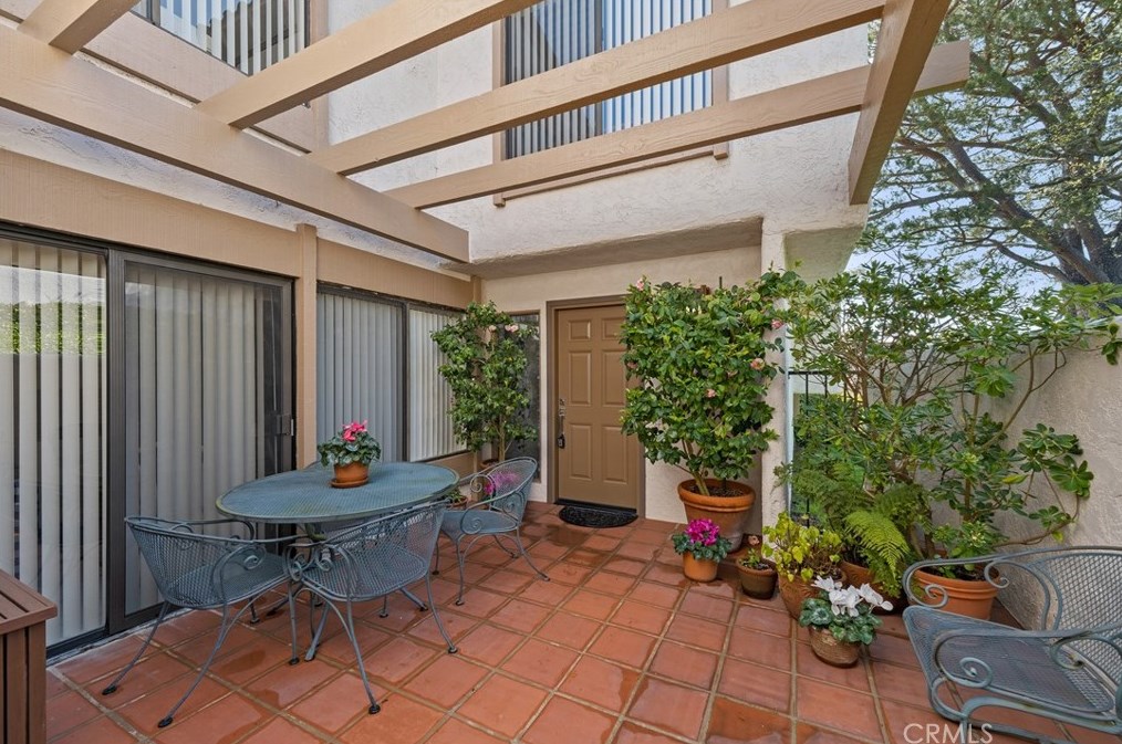 39 Seaview Dr, Palos Verdes Estates, CA 90274