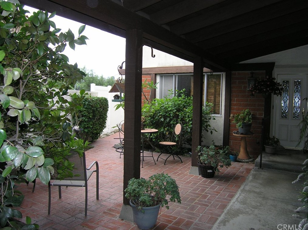 5072 Delacroix Rd, Palos Verdes Estates, CA 90275