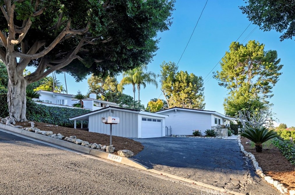 2241 Estribo Dr, Palos Verdes Estates, CA 90274