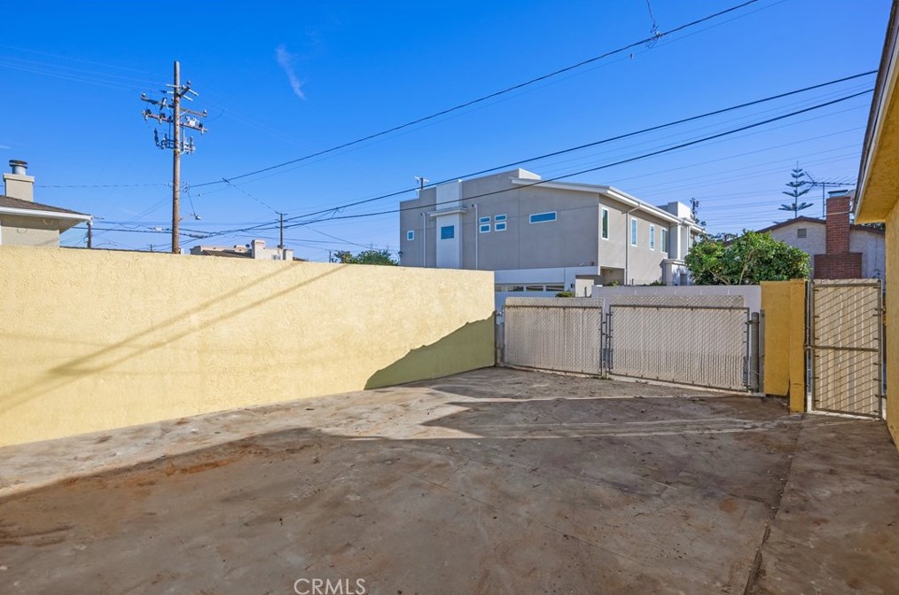 2734 Armour Ln, Redondo Beach, CA 90278