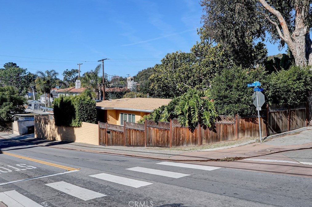 2501 Elm Ave, Manhattan Beach, CA 90266