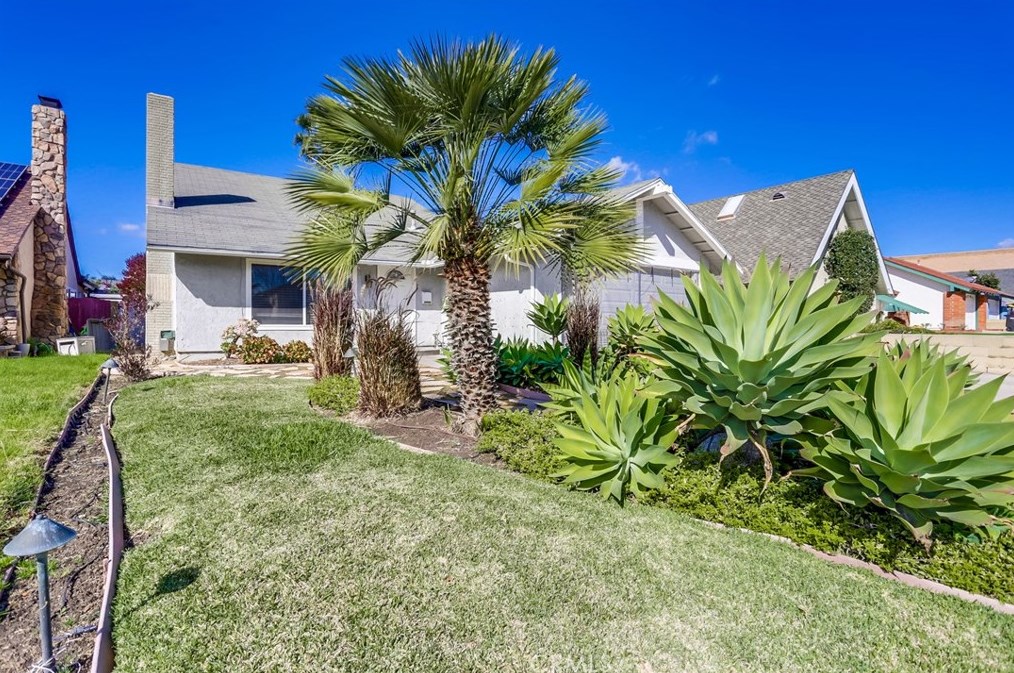 25401 Costeau St, Laguna Beach, CA 92653-5076