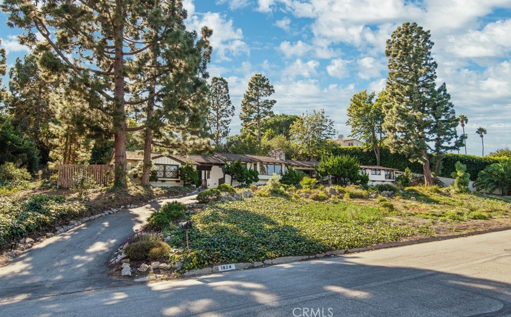 1824 Via Visalia, Palos Verdes Estates, CA 90274-2045
