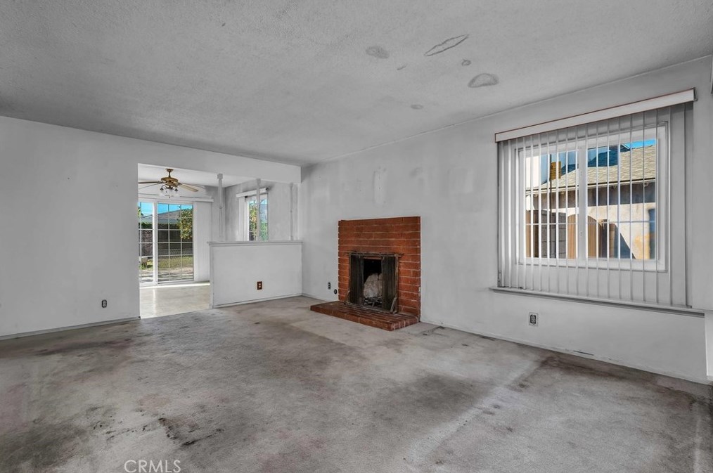 21911 Ackmar Ave, Long Beach, CA 90745-2413