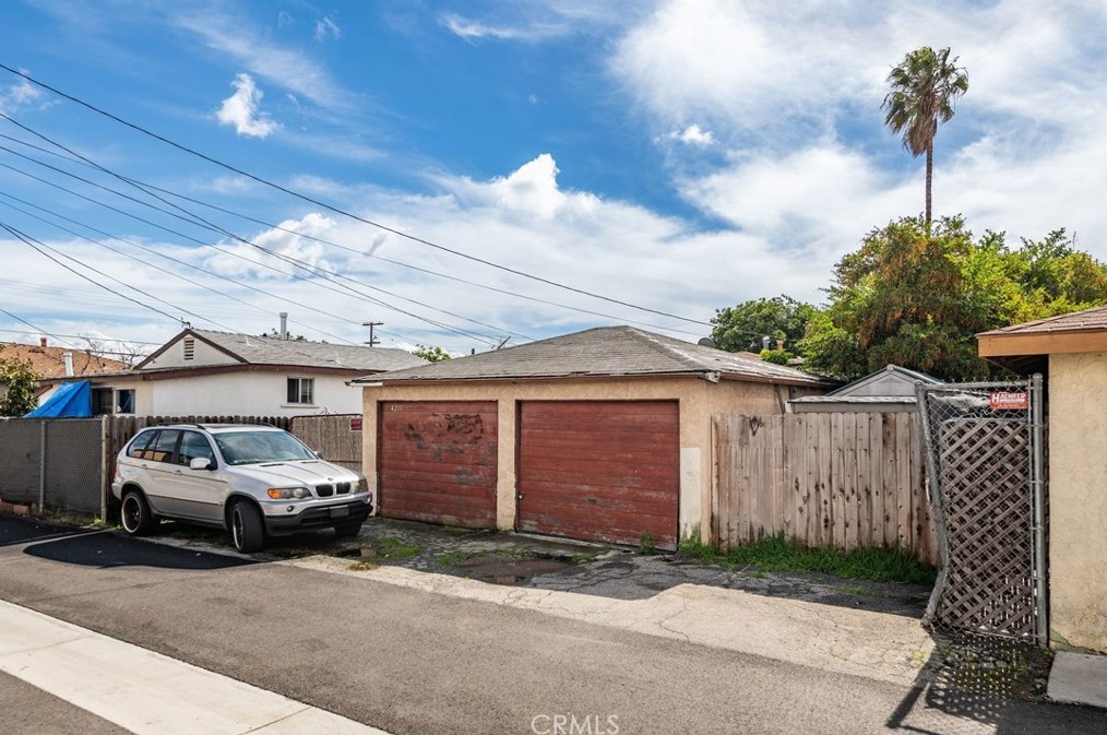 4209 W 162nd St, Lawndale, CA 90260