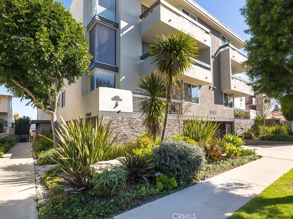 5965 Peacock Ridge Rd #201, Palos Verdes Estates, CA 90275