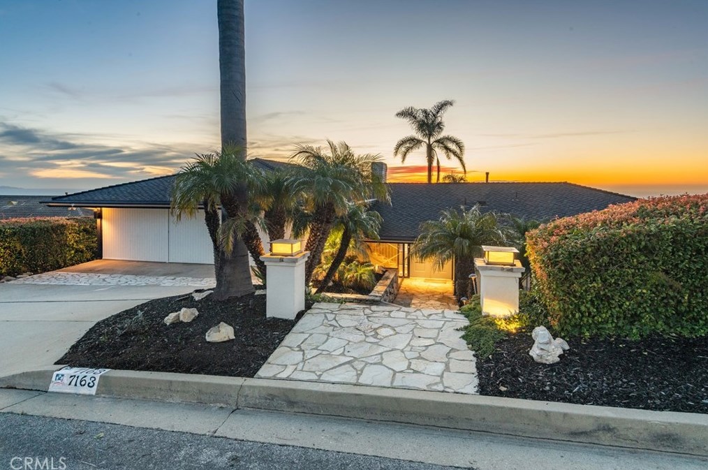 7163 Crest Rd, Palos Verdes Estates, CA 90275-4544