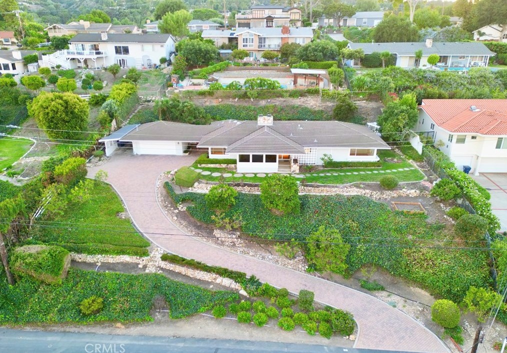 15 Mustang Rd, Palos Verdes Estates, CA 90275-5250