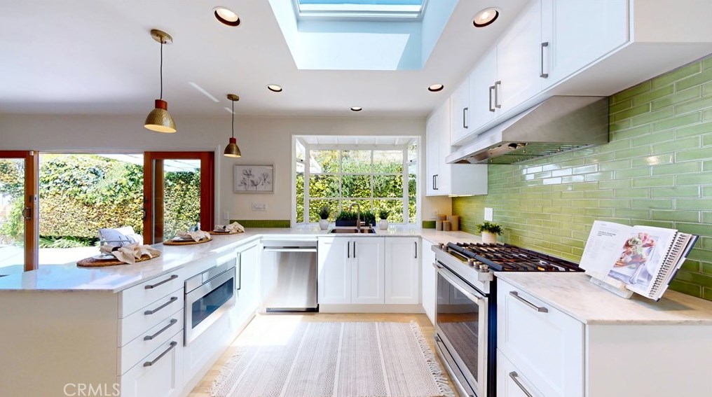 4121 Dauntless Dr, Palos Verdes Estates CA 90275-6013 exterior