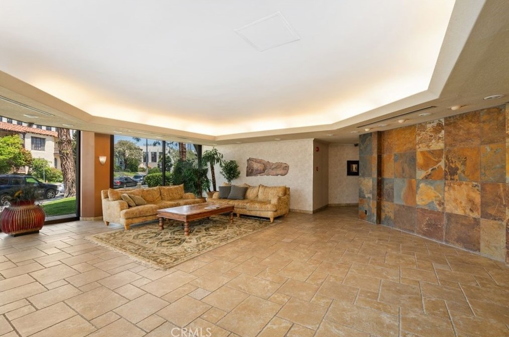 750 S Spaulding Ave #315, Los Angeles, CA 90036