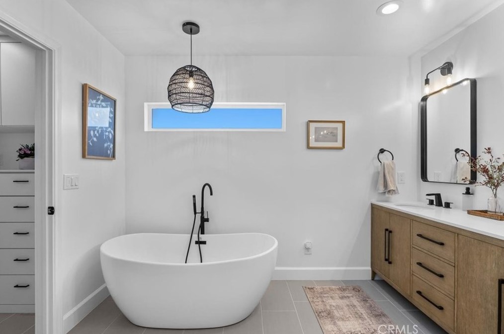 3561 Cerritos Ave, Long Beach CA  90807-4715 exterior