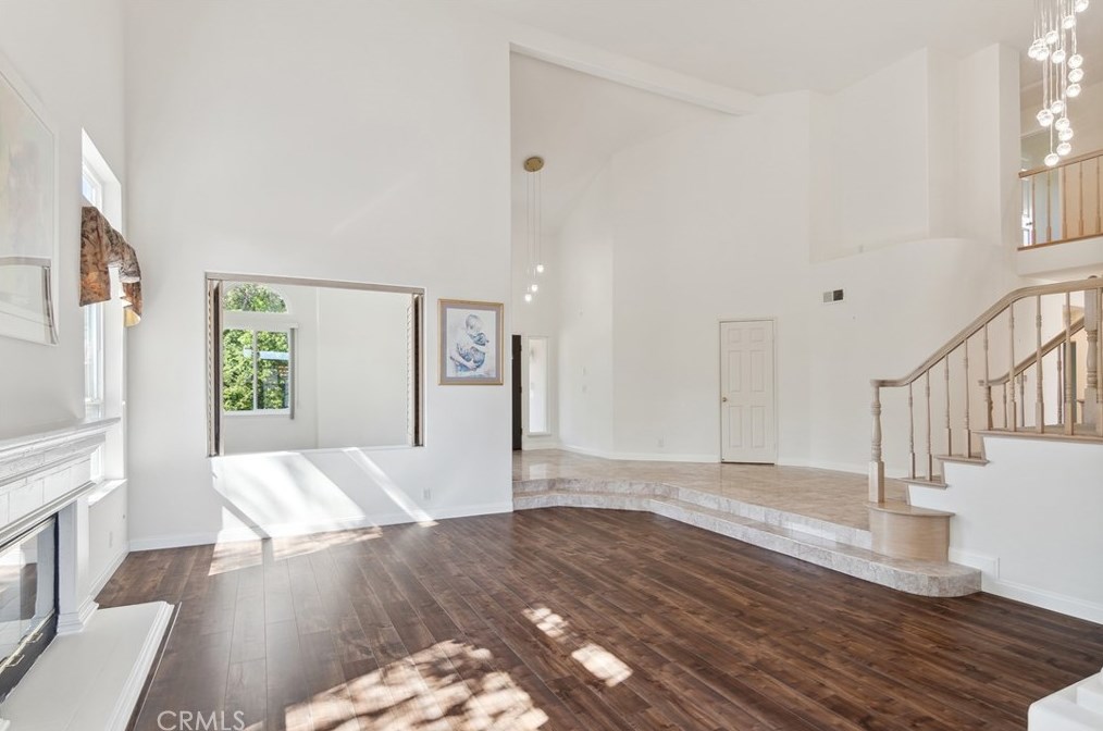 2660 Grandoaks Dr, Thousand Oaks CA 91361-5562 exterior