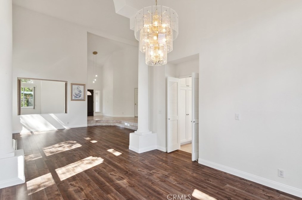 2660 Grandoaks Dr, Thousand Oaks CA 91361-5562 exterior