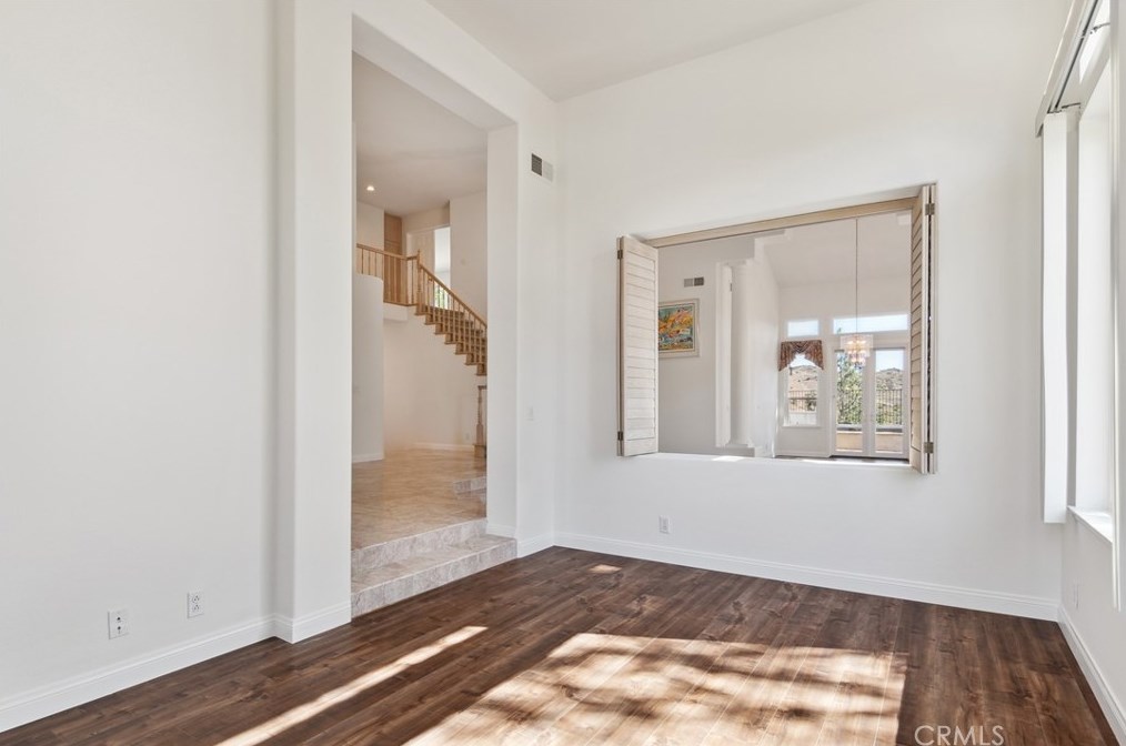 2660 Grandoaks Dr, Thousand Oaks CA 91361-5562 exterior