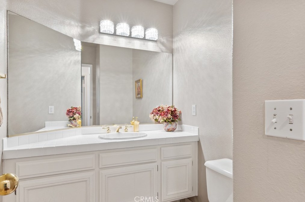 2660 Grandoaks Dr, Thousand Oaks CA 91361-5562 exterior