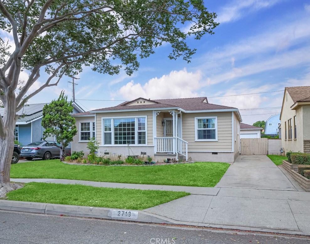 2713 Harvey Way, Lakewood, CA 90712-3734