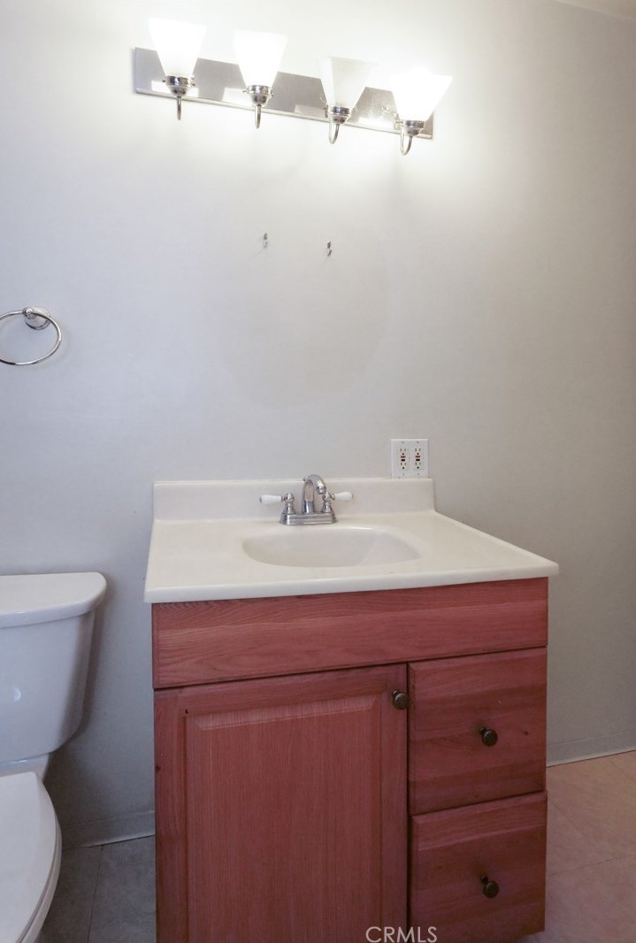 2713 Harvey Way, Lakewood CA  90713-3315 exterior