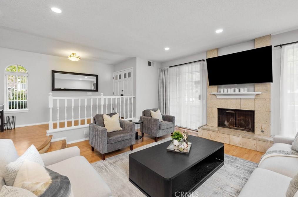 591 Holbrook Ct #101, Long Beach, CA 90803