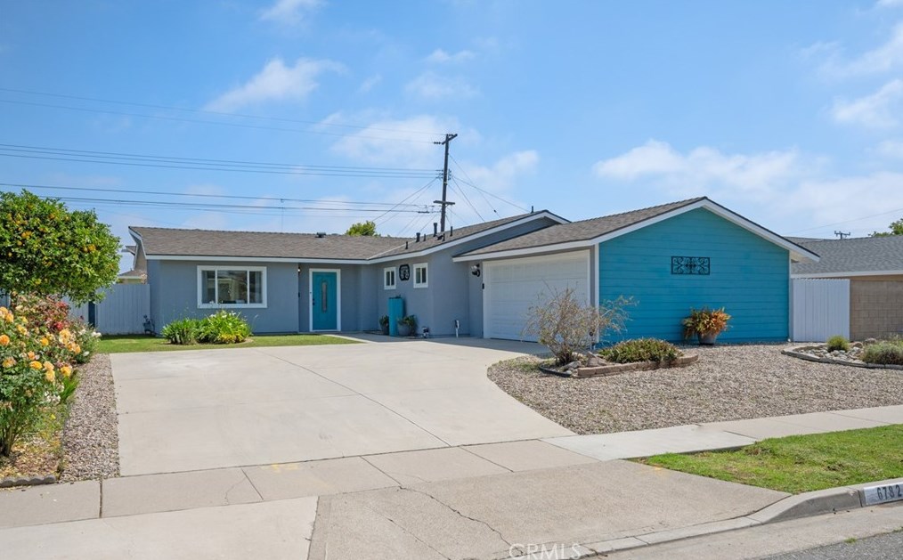 6782 Shannon Dr, Huntington Beach, CA 92647