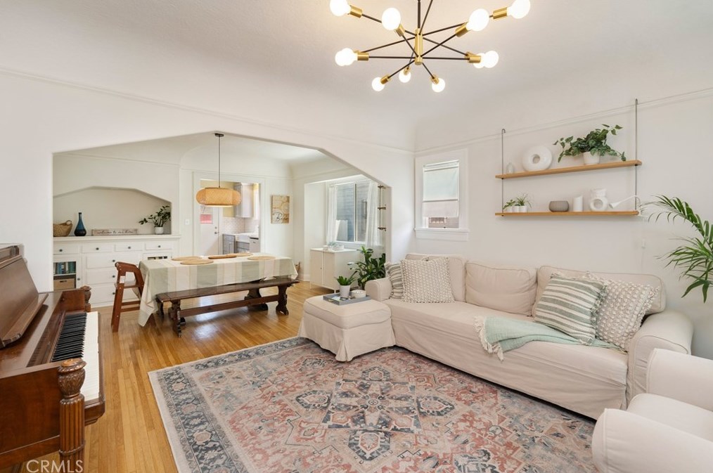 12487 Gilmore Ave, Los Angeles, CA 90066-6424