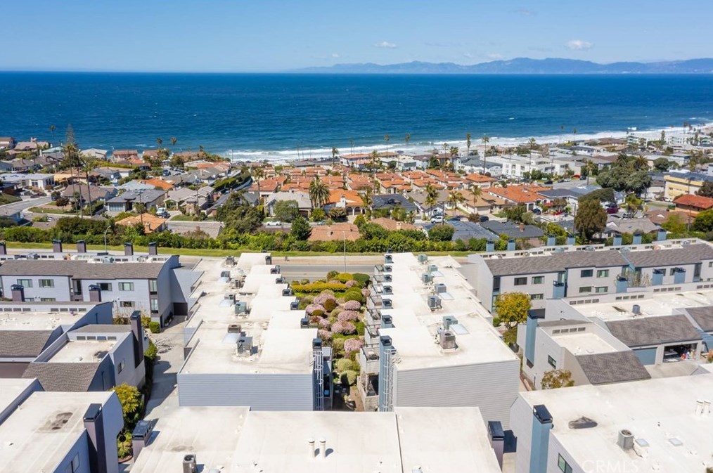 169 Calle Mayor, Redondo Beach CA  90277-6509 exterior