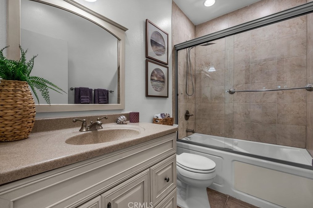 169 Calle Mayor, Redondo Beach CA  90277-6509 exterior
