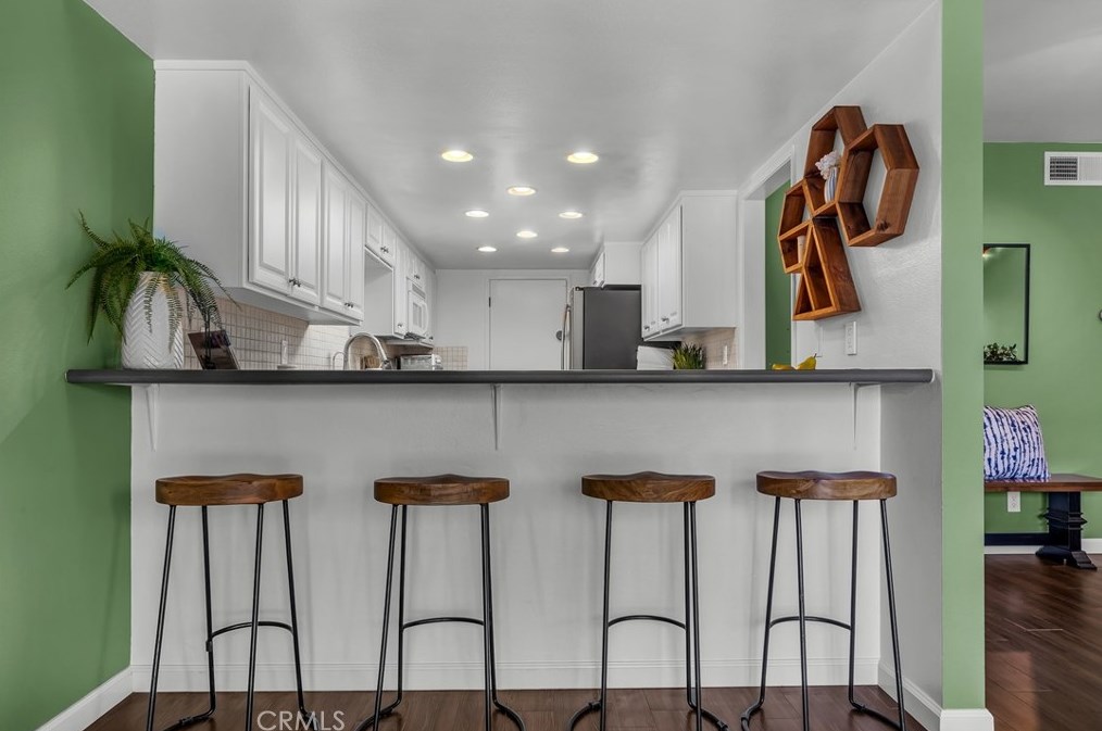 169 Calle Mayor, Redondo Beach CA  90277-6509 exterior