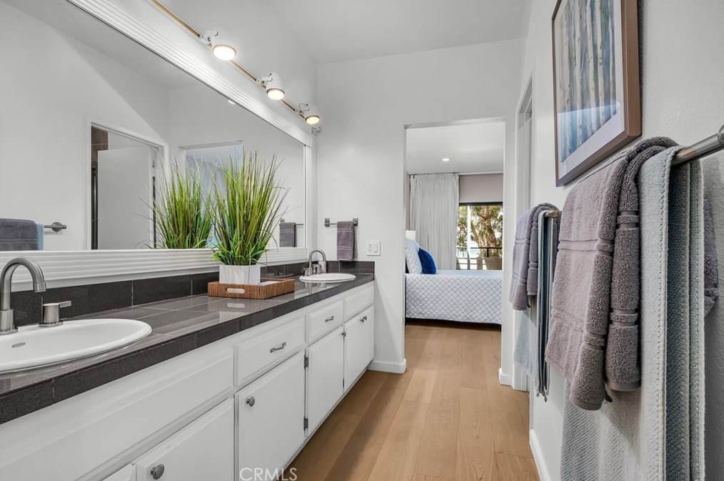 169 Calle Mayor, Redondo Beach CA  90277-6509 exterior