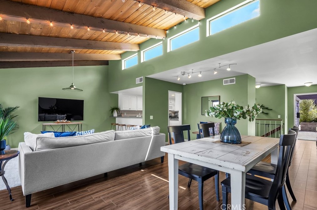 169 Calle Mayor, Redondo Beach CA  90277-6509 exterior
