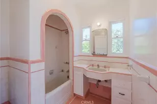 1964 Palmerston Pl, Los Angeles, CA 90027 - Photo 36