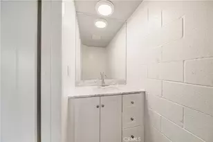 240 W Queen St, Inglewood, CA 90301 - Photo 34