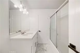 240 W Queen St, Inglewood, CA 90301 - Photo 32