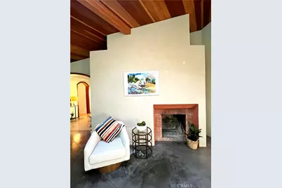 2 Chuckwagon Road, Rolling Hills, CA 90274 - Photo 2