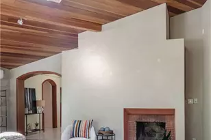 2 Chuckwagon Rd, Rolling Hills, CA 90274 - Photo 16