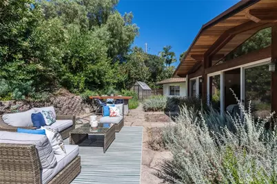 2 Chuckwagon Road, Rolling Hills, CA 90274 - Photo 14